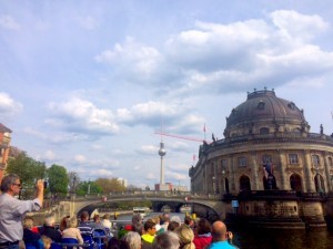 Rube and Mandy take a shiptour on the Reederei Riedel. 64 bridges, 23 kilometers.